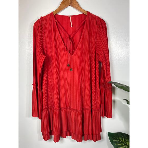 Free People Ruffled Pleated Oversized Short Red Dress Can't Help It Bell Sleeve - Picture 2 of 9